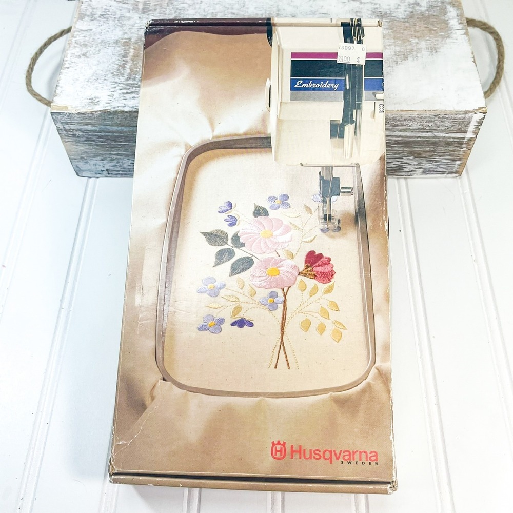 Husqvarna Viking 412 4649-01 Embroidery Plus Hoop 100 x 170 Plus Template